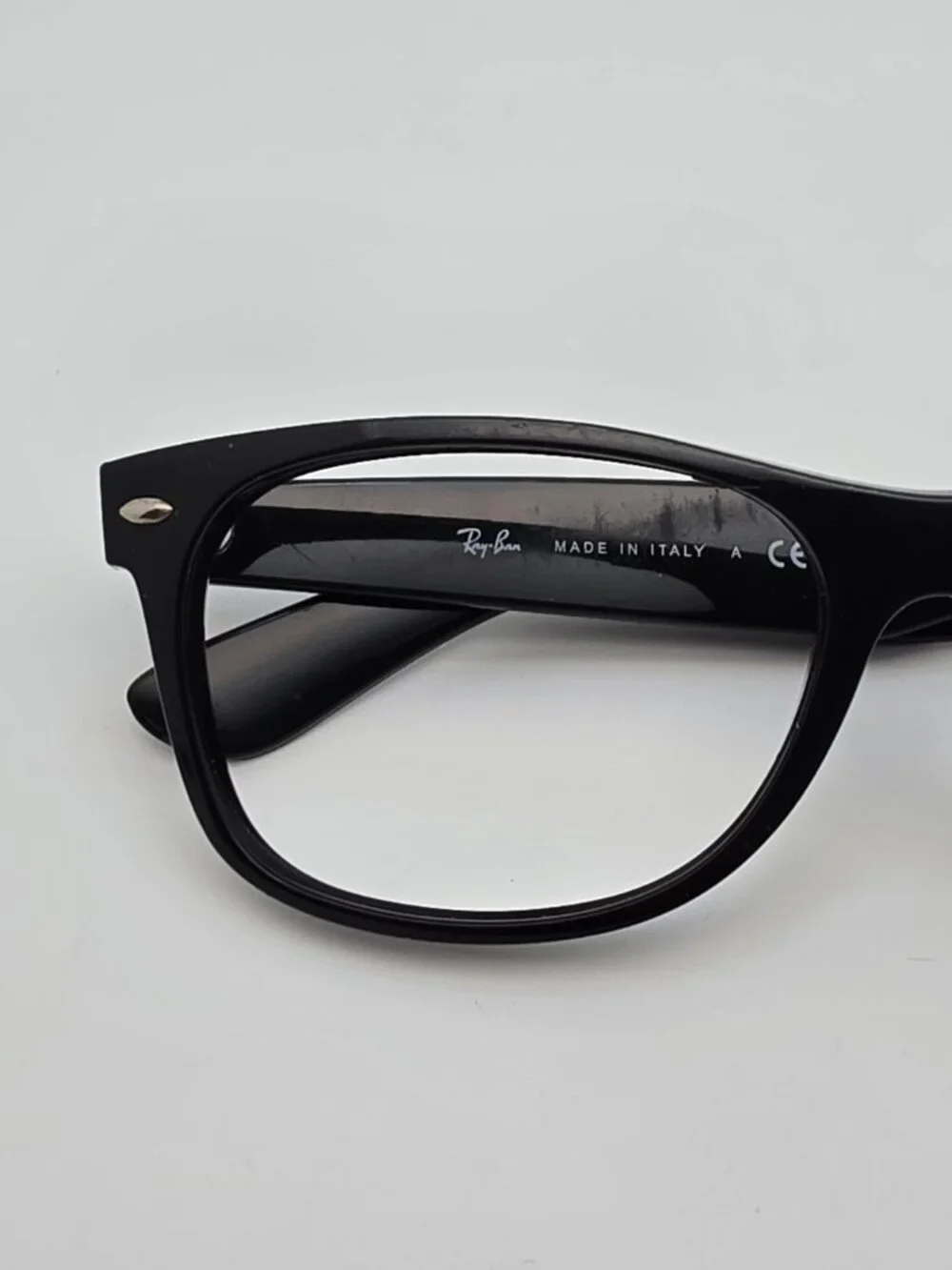 Ray-Ban RB2132 901L Polished Black New Wayfarer Sunglasses Frame Italy 55-18-145